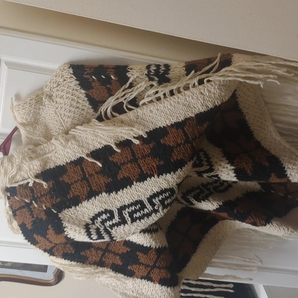 100% Wool overhead shawl Rebozo cape Mexico... Boho One Sz. Fits most - Picture 10 of 14